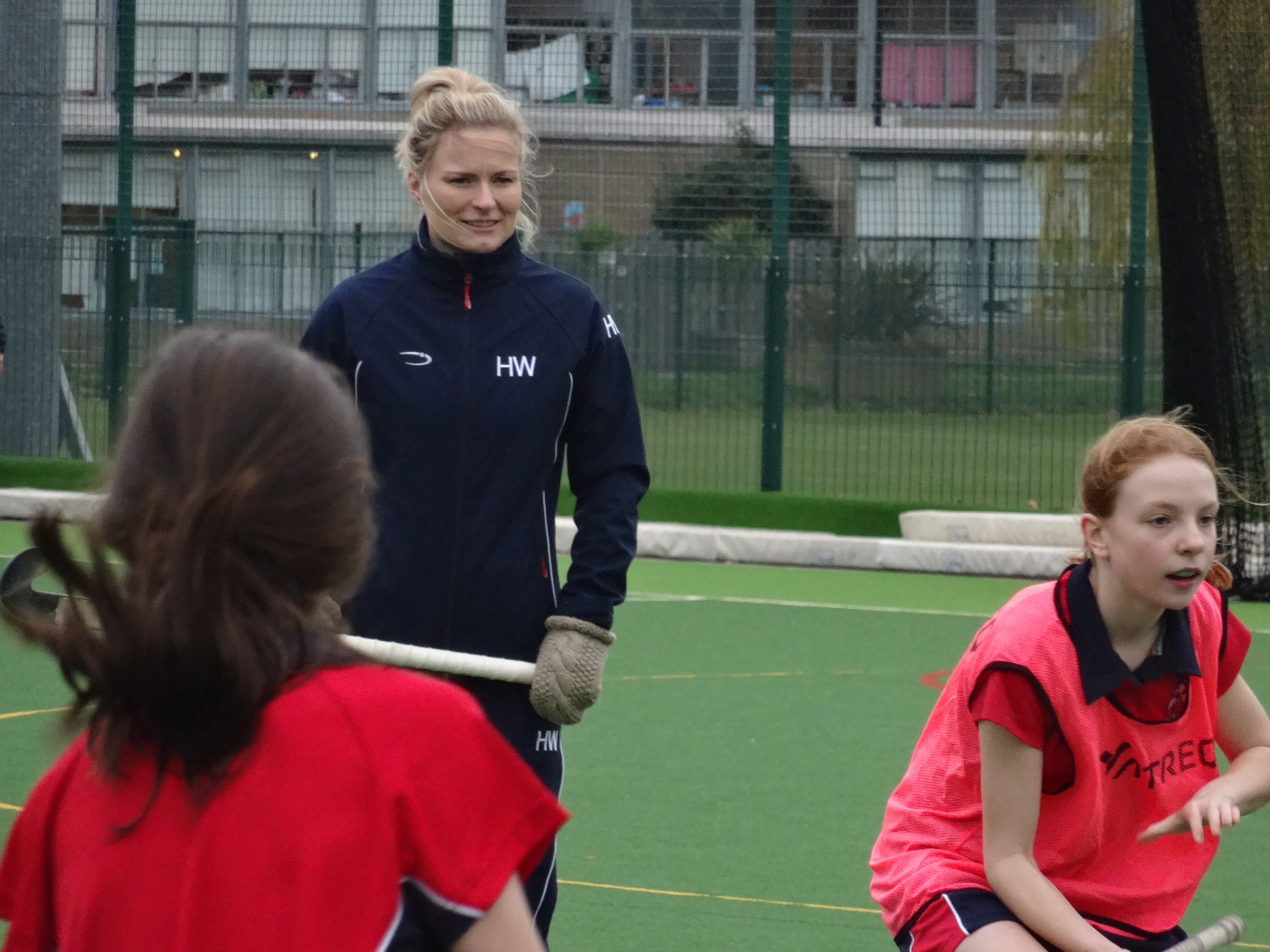 Dulwich hockey players get training from Olympic gold medallist