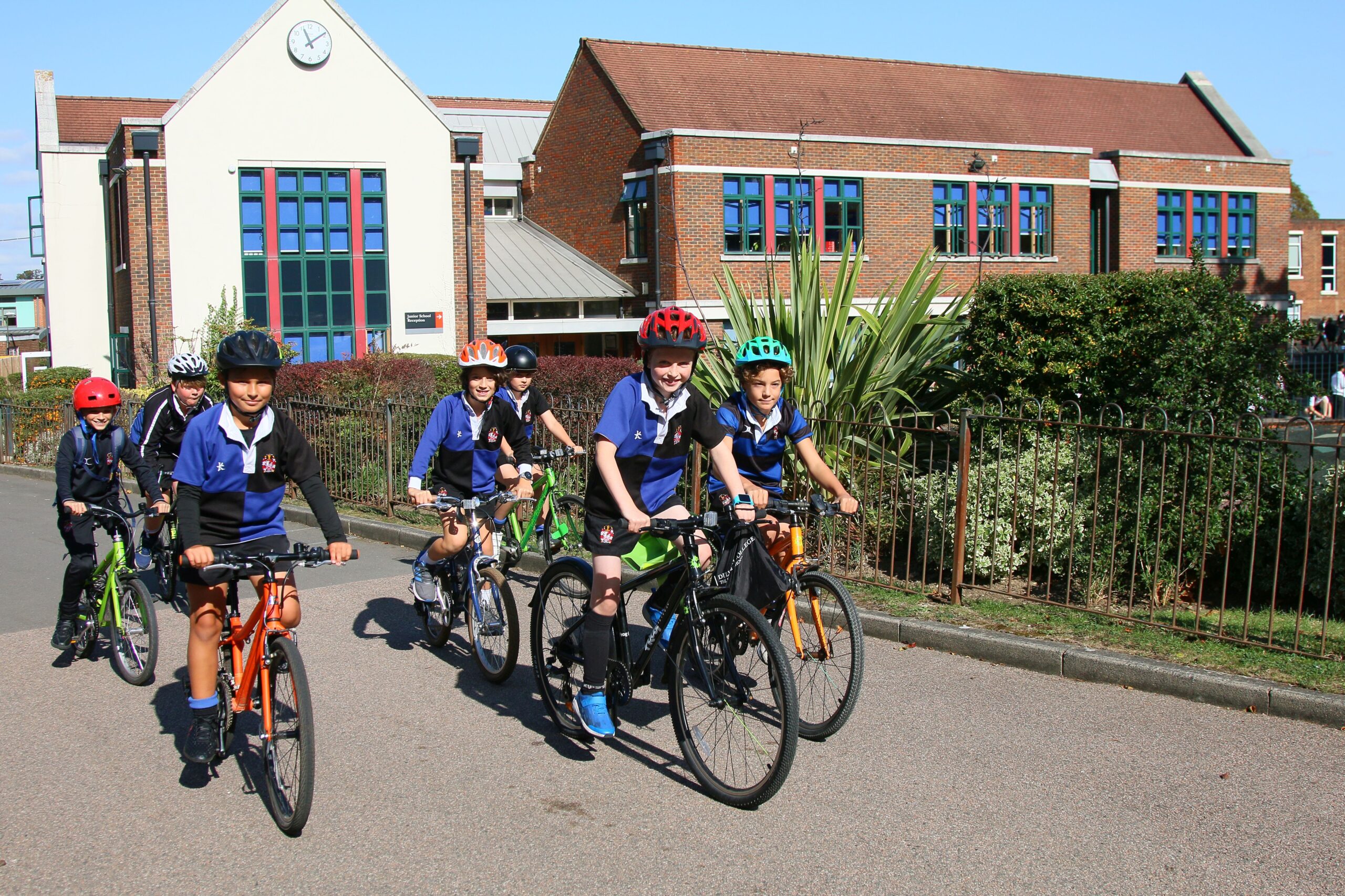 Dulwich pupils cycle thousands of miles every day to get to school