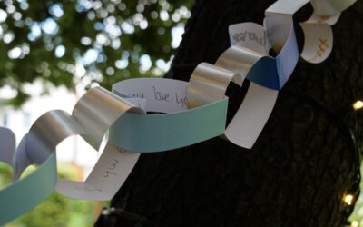 Linking Heart’s Campaign – Create unbreakable links to those you love this Christmas with St Christopher’s 