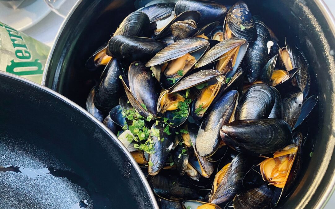 Recipe for Mussels with Cider & Bacon